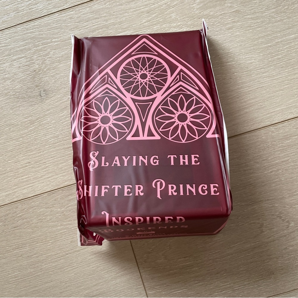 Bookish Box August 2024 Acrylic Bookends